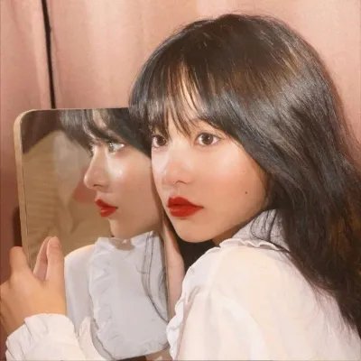 玫瑰陷入火焰里